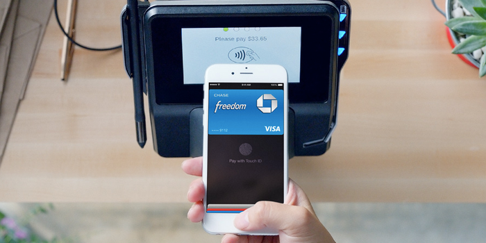 Making-a-purchase-with-Apple-Pay